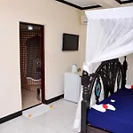 Forodhani Park Hotel